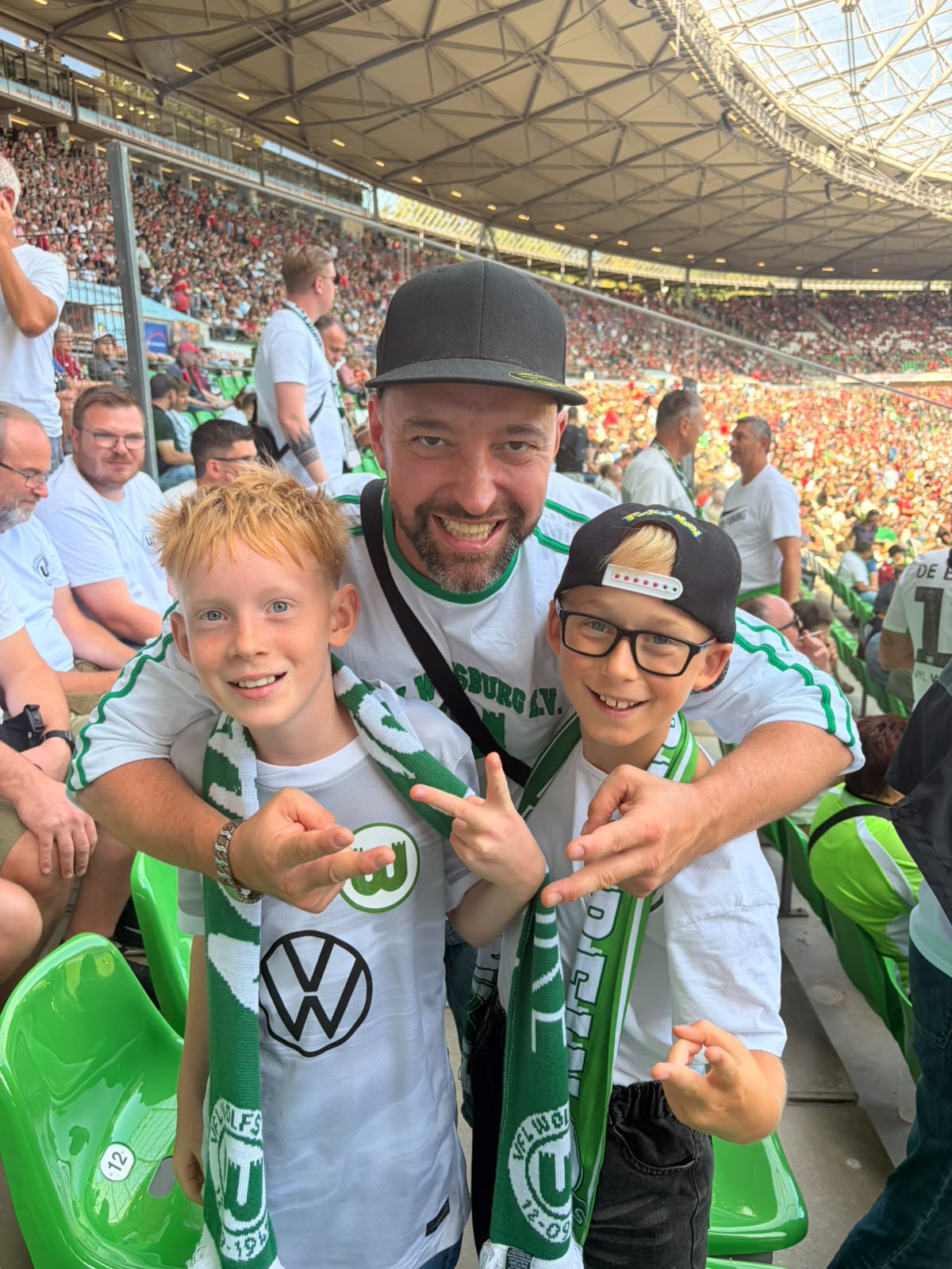 Felix und Milo mit Daniel Nizza von Retorten TV